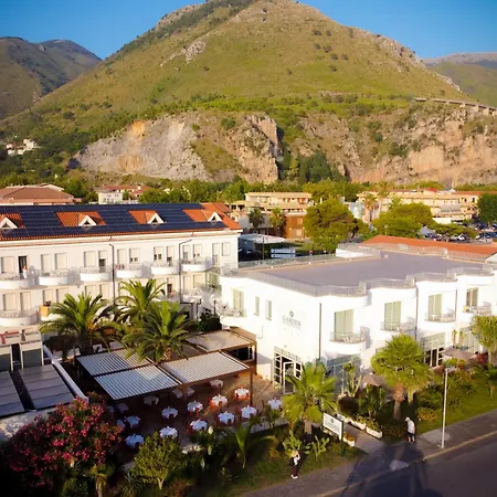 Garden Hotel